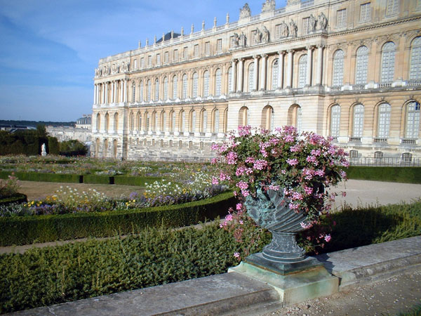 Versailles estate 2003