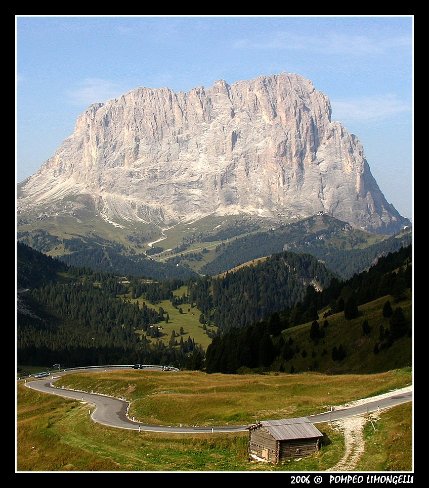 il Passo del Sella visto dal Passo Gardena