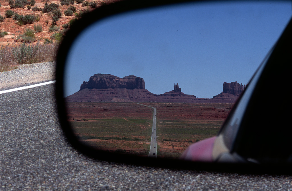 sempre dallo specchietto