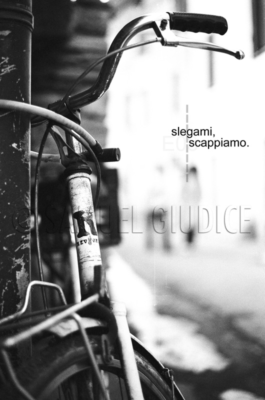 Slegami, scappiamo