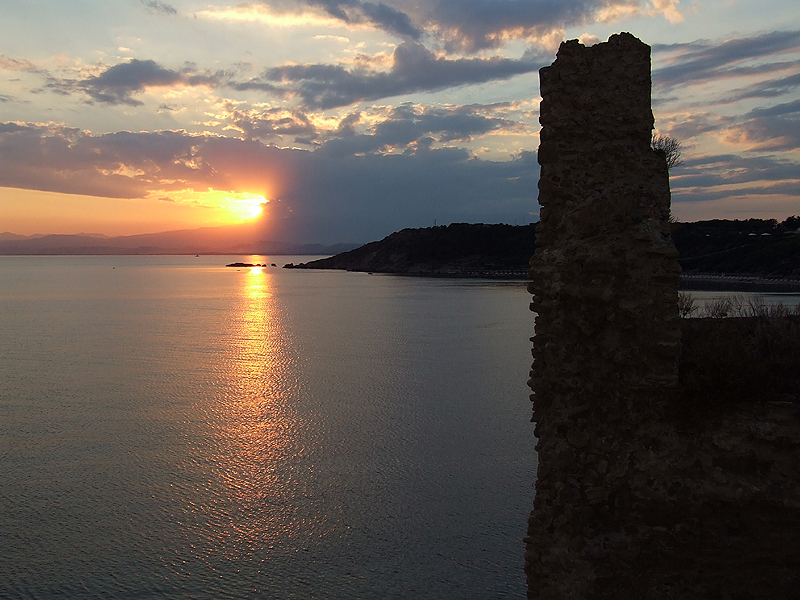 Rovine sul mare