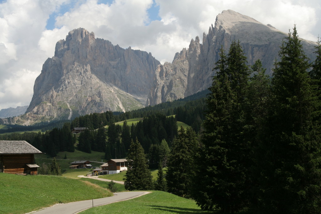 Cartolina... Sassolungo e Sassopiatto