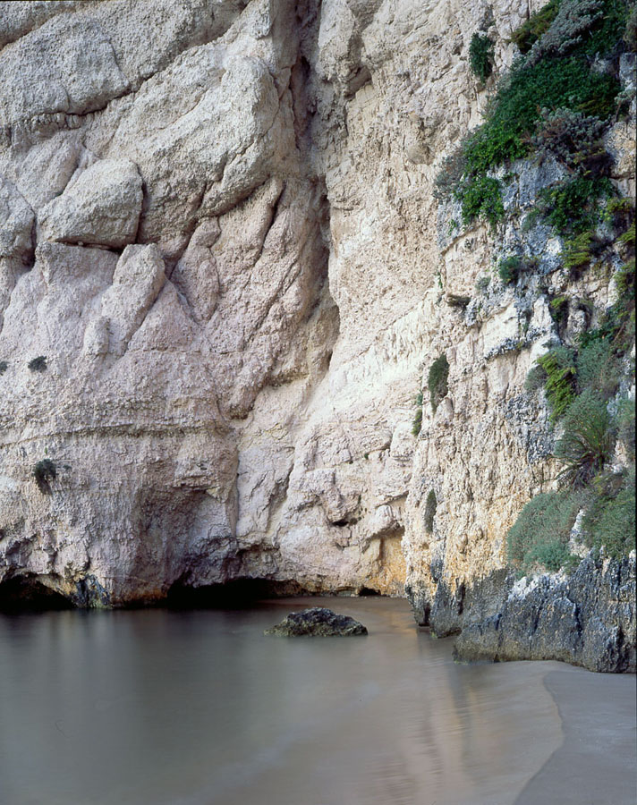 la scogliera e il mare