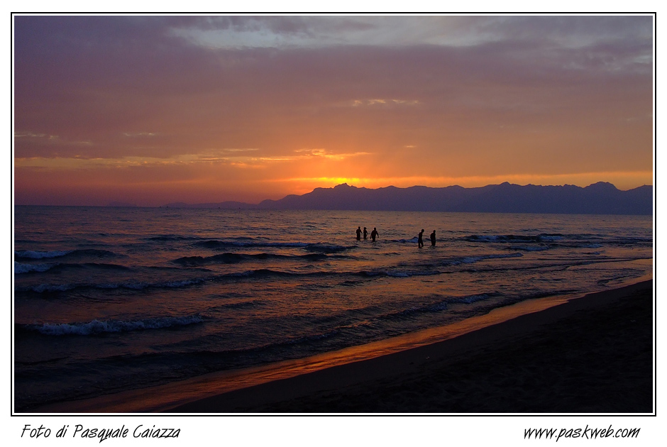 A mare al tramonto