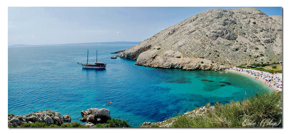 Caletta presa d'assalto