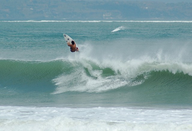 SURFIN' IN BALI 2