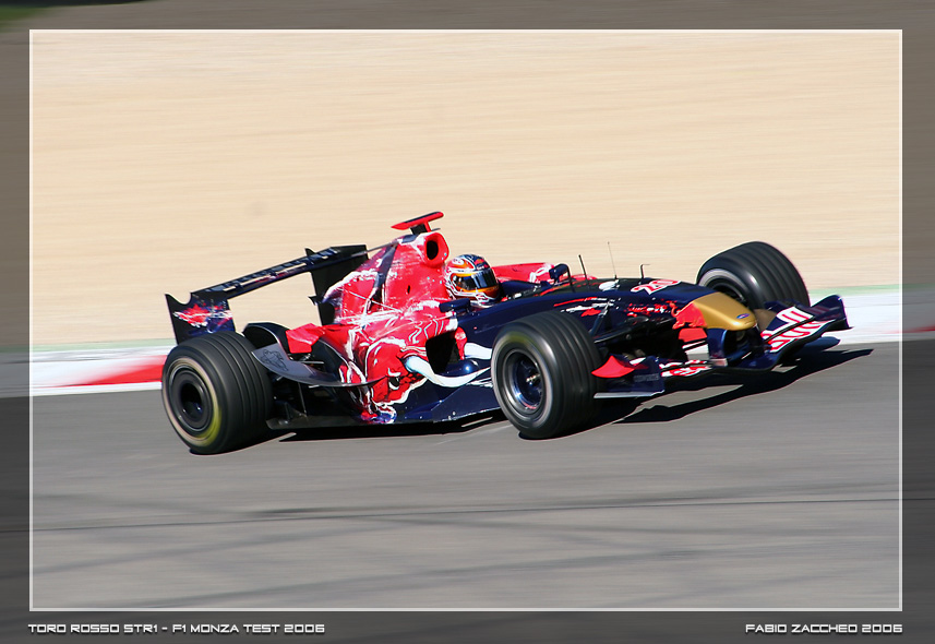 F1 Test Monza 2006: Toro Rosso (Panning)