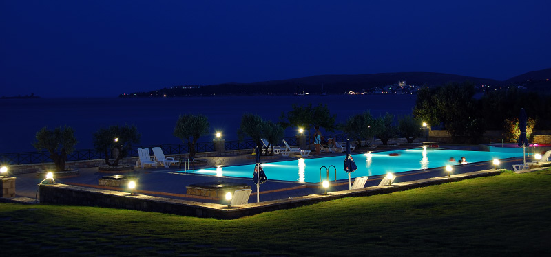 Notturno in piscina