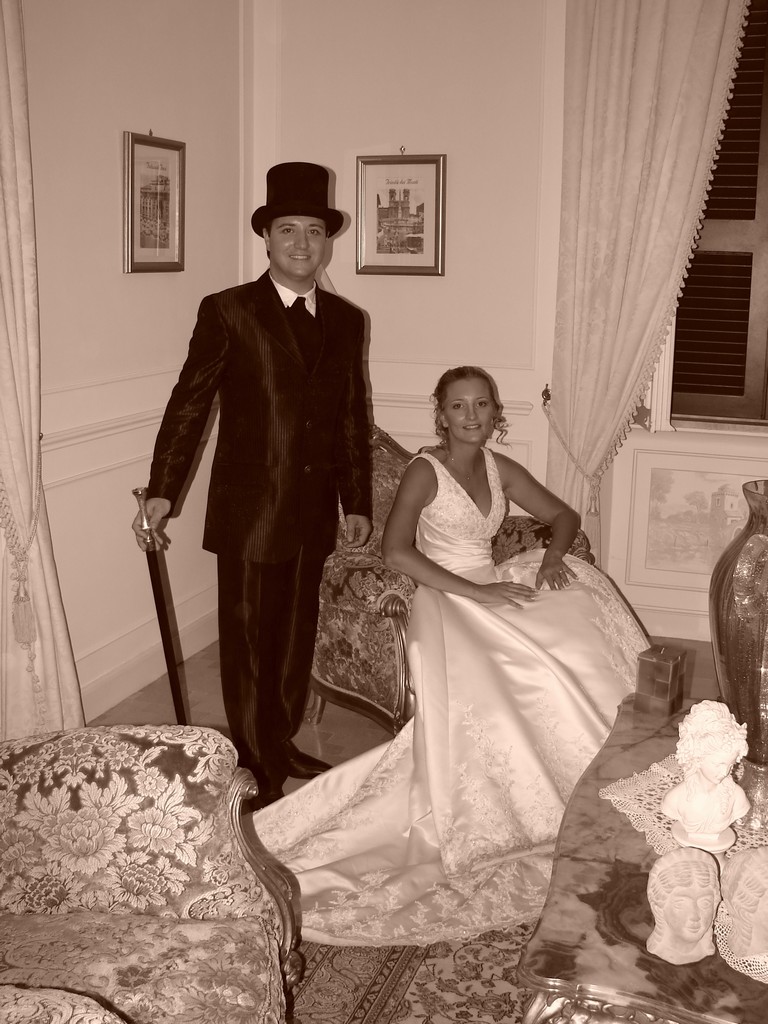 novelli sposi in antica composizione