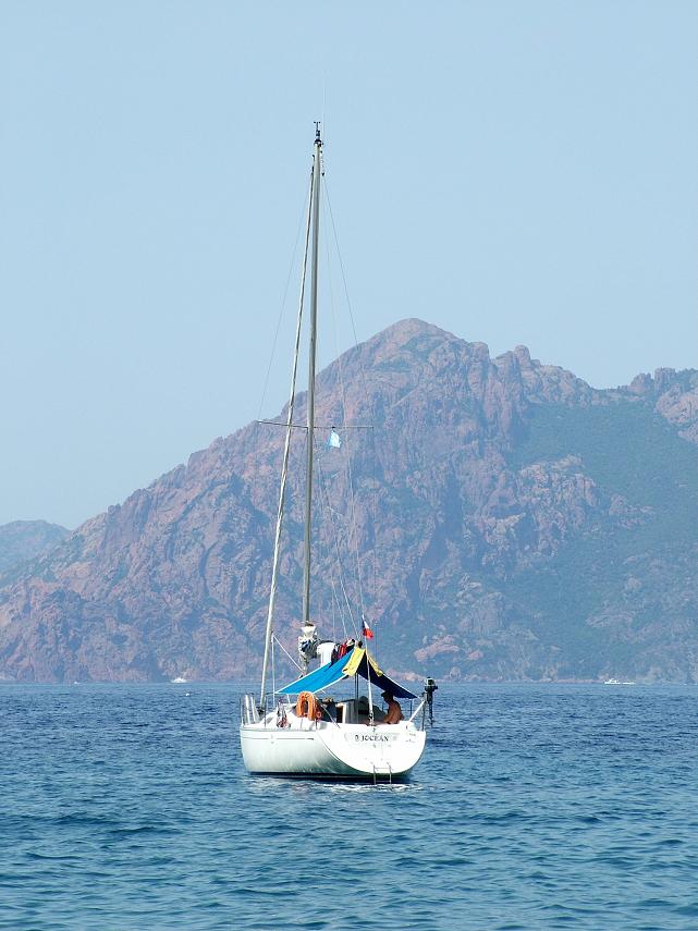 Imbarcazione a Ficajola - Piana, Corsica