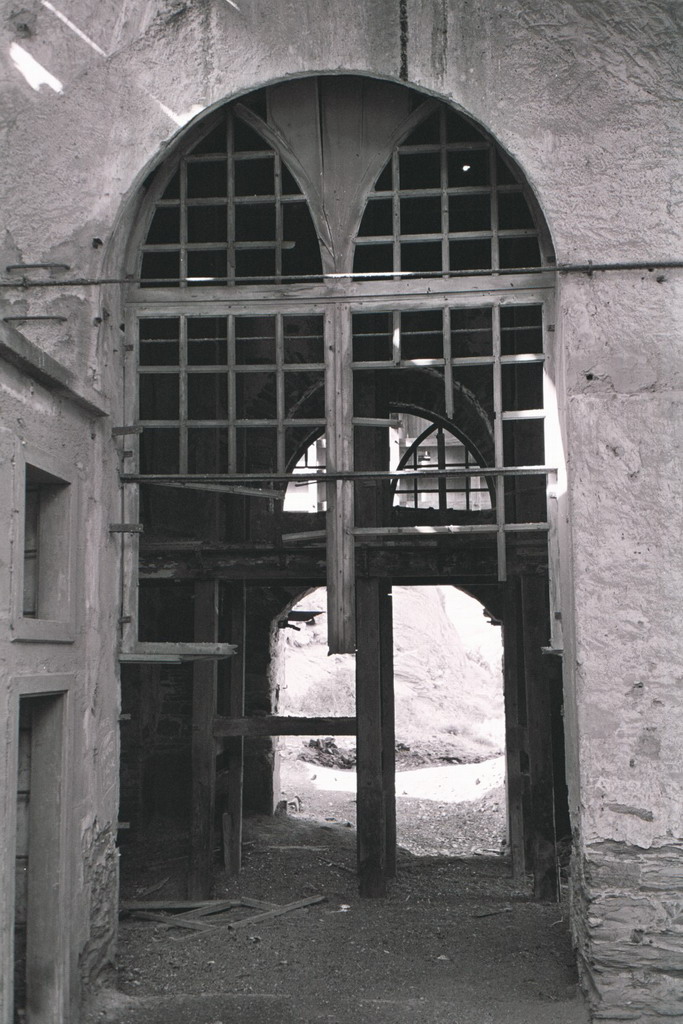 Argentiera, finestrone del pozzo Podest�.