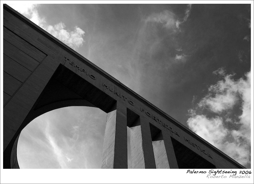 Tempio Munito Fortezza Mistica