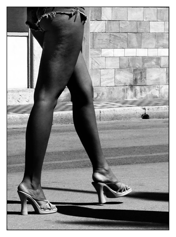 ::: PASSI LUNGHI E BEN DISTESI :::