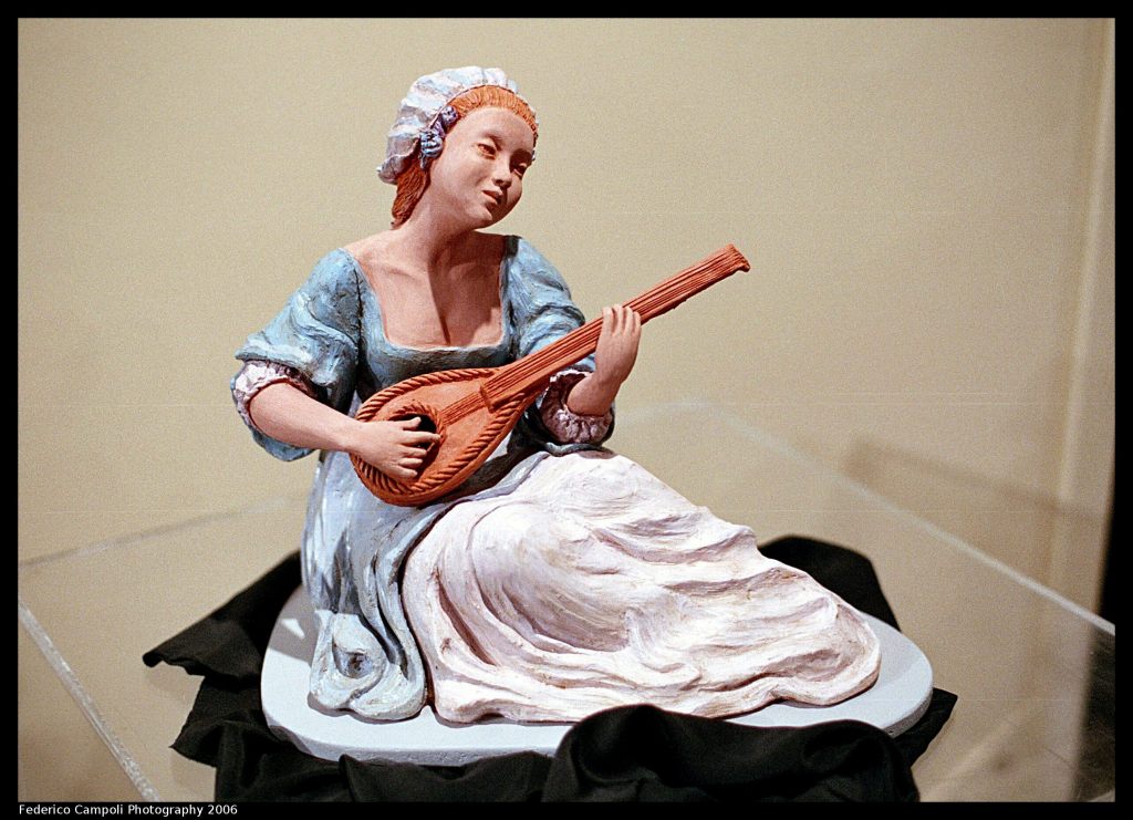 Suonatrice di mandolino