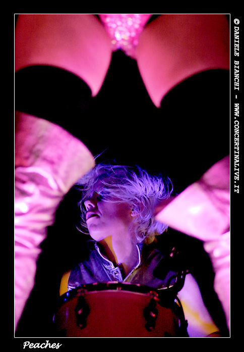 Fra le gambe di Peaches