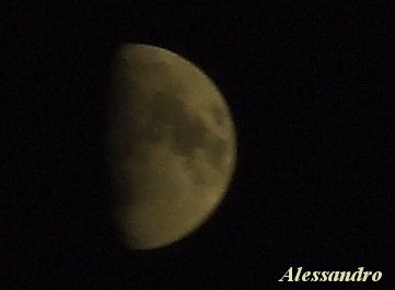 Crop della mia prima foto della Luna