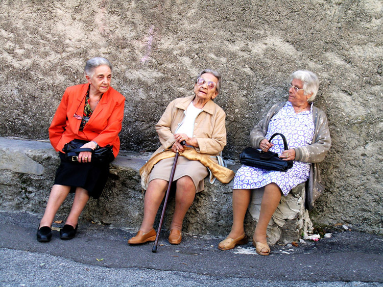 "ha preso una brutta piega, il mondo, signora..."