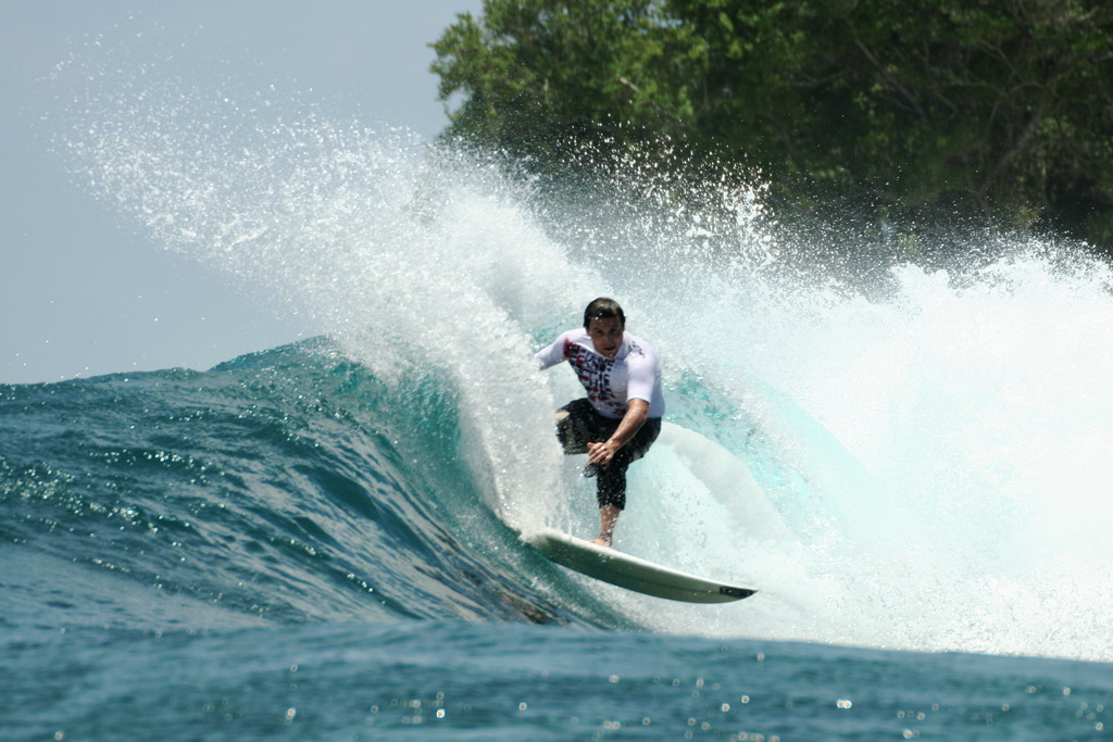 Maldive surf trip
