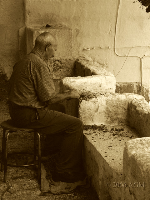 Lo schiacciatore di mandorle