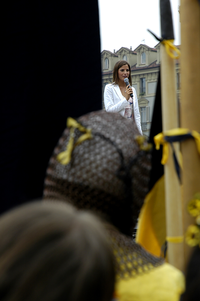 Edelfa arringa le truppe...