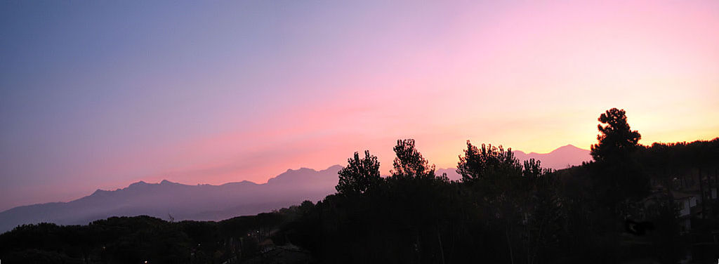 Alpi Apuane all' alba