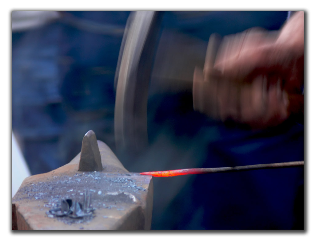 battere il ferro finch� � caldo