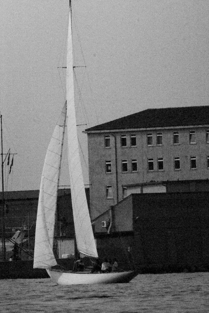 Vela in biancoe nero