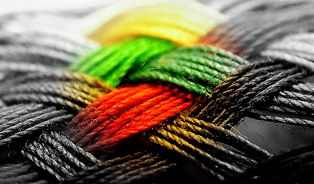 Intrecciando grigi...all'improvviso il colore........