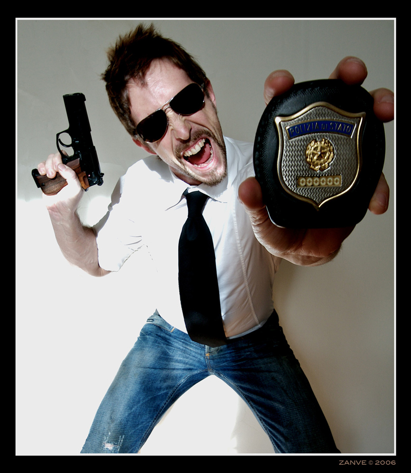 Chiacchere e distintivo   ...solo chiacchere e distintivo