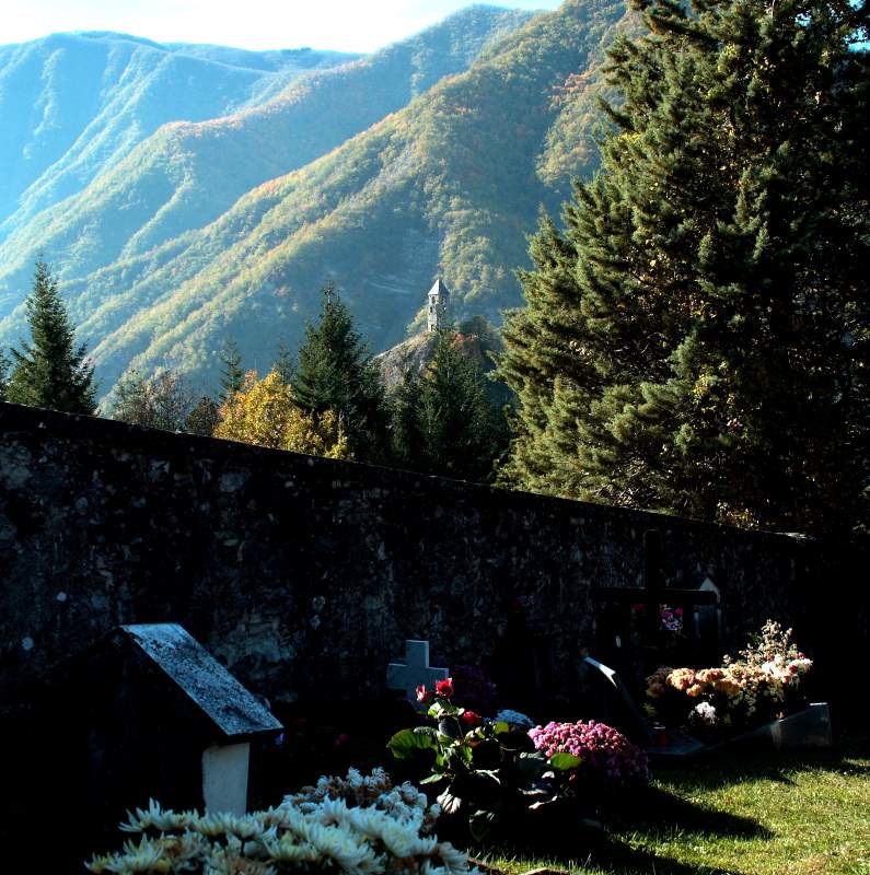 Cimitero e torre