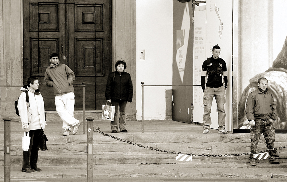 Cinque personaggi in cerca di.....