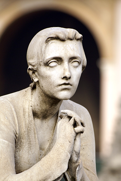 Serie "Cimitero monumentale di Torino" di Pavel Maximov