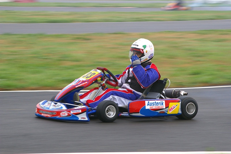 kart con una mano