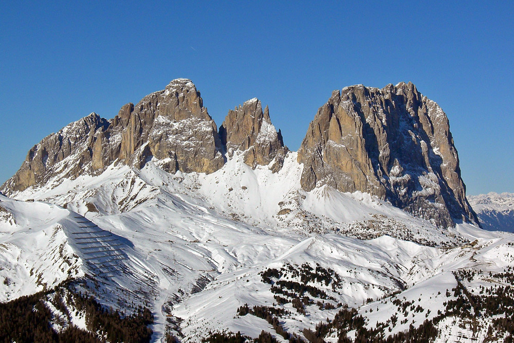 Sassolungo e Sassopiatto in inverno.....