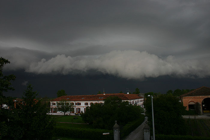 Shelf Cloud
