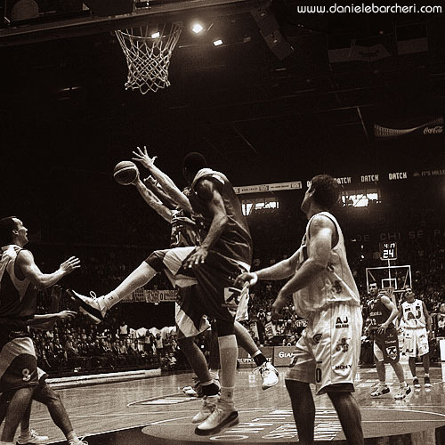 [Basket] Sotto canestro