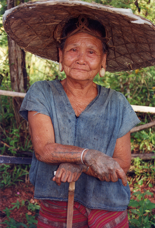 CONTADINA THAILANDESE