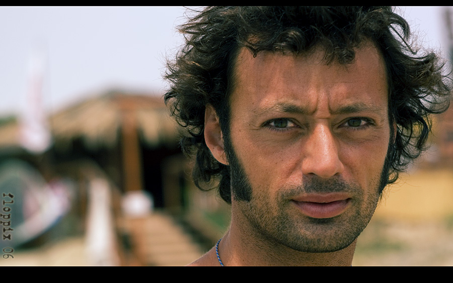 biondo, lo sai di chi sei figlio tu?