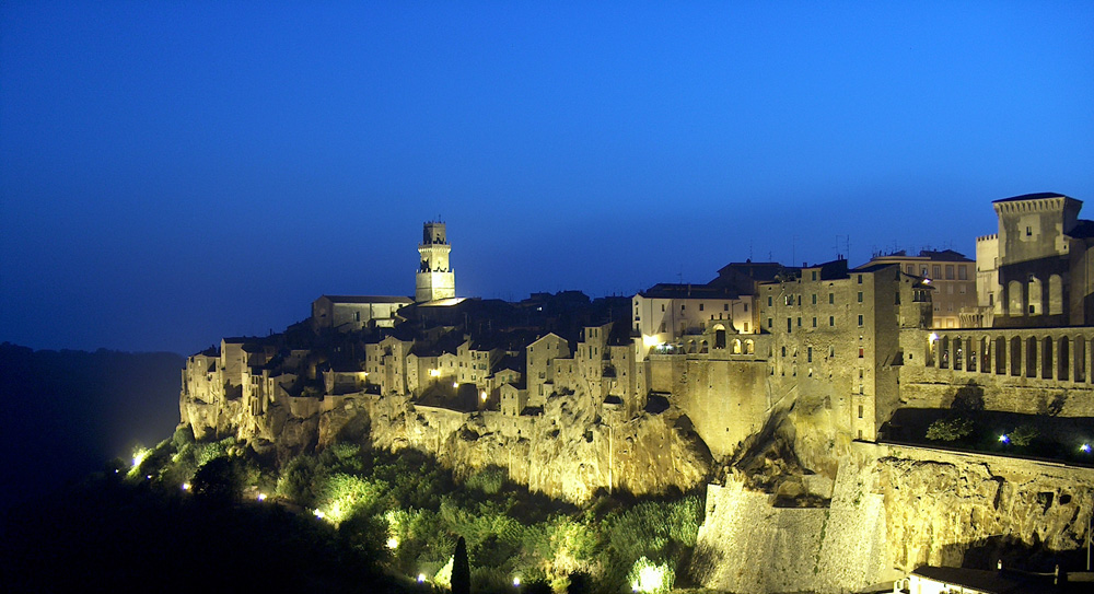 Pitigliano - notte di tufo #2