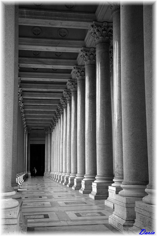 Roma - portico di San Paolo