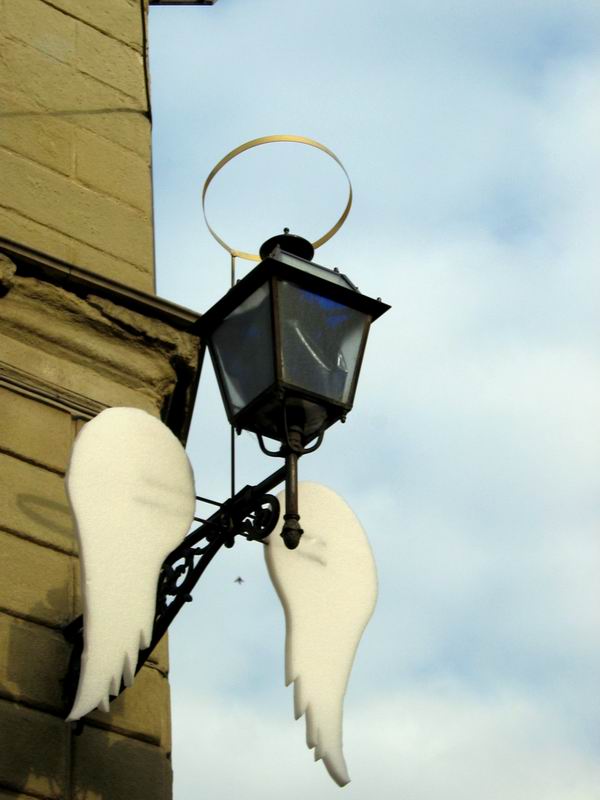 Anche i lampioni sanno volare