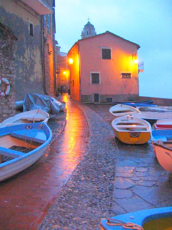 Tellaro con pioggia.