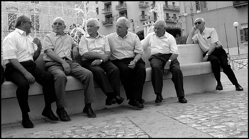 sulla panca in compagnia