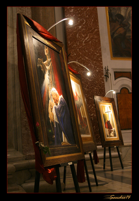 Quadri in memeoria di Papa Giovanni II