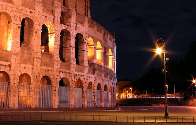 Colosseo by nigth