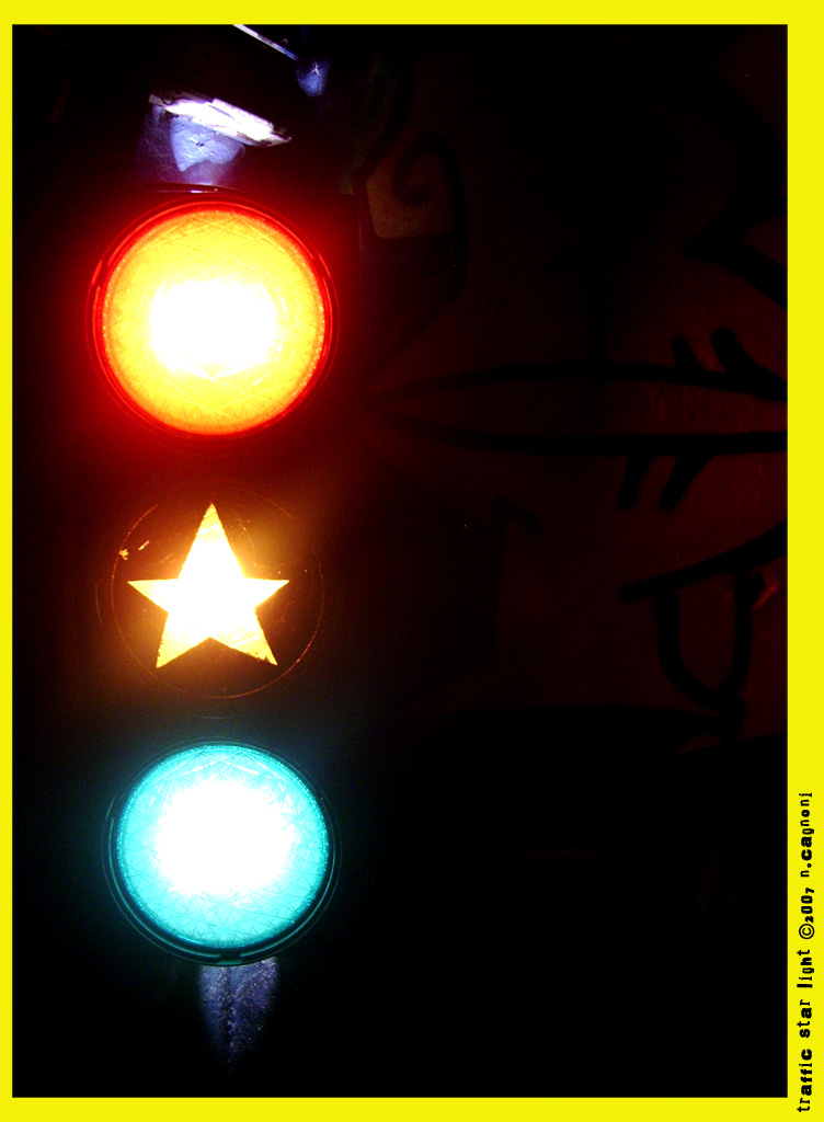 TRAFFIC STAR LIGHT