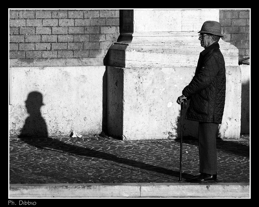 L'uomo e la sua ombra