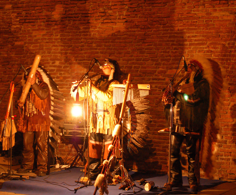 Musica etnica in p.za del Nettuno