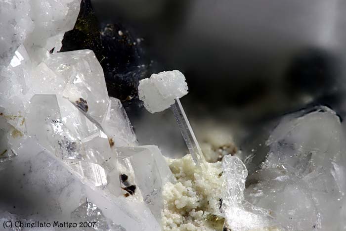 Acquamarina con Laumontite