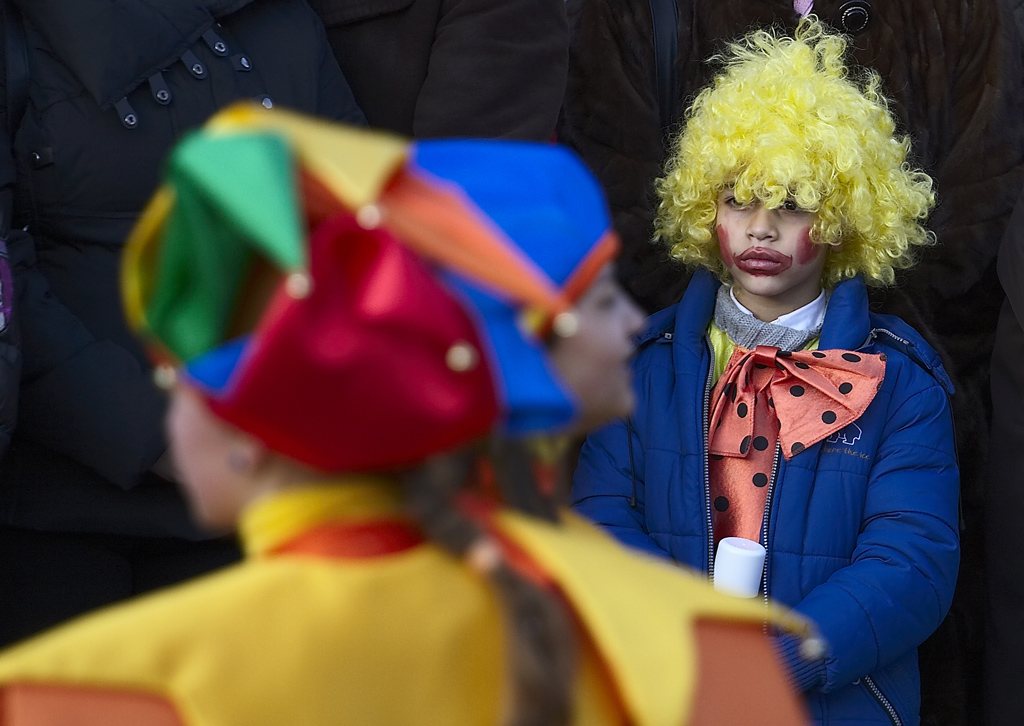 Strana gente gli adulti